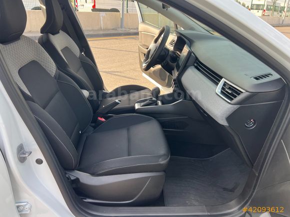 2025 CLİO 1.0 TCE EVOLUTİON GRS2*BOYASIZ 7.300KM G.GÖRÜŞ*CARPLAY