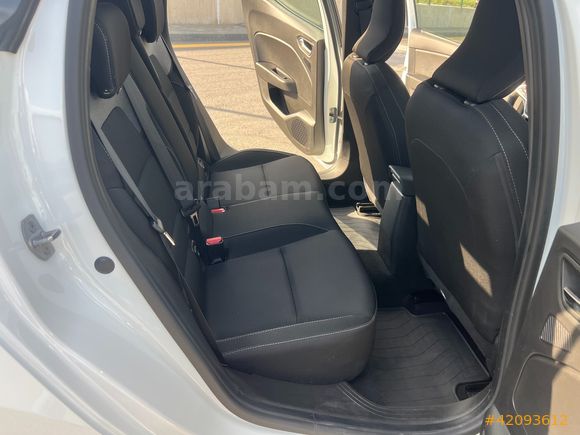 2025 CLİO 1.0 TCE EVOLUTİON GRS2*BOYASIZ 7.300KM G.GÖRÜŞ*CARPLAY