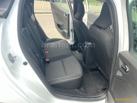 2025 CLİO 1.0 TCE EVOLUTİON GRS2*BOYASIZ 6.100KM G.GÖRÜŞ*CARPLAY