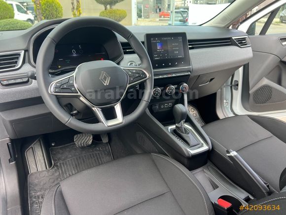2025 CLİO 1.0 TCE EVOLUTİON GRS2*BOYASIZ 6.100KM G.GÖRÜŞ*CARPLAY