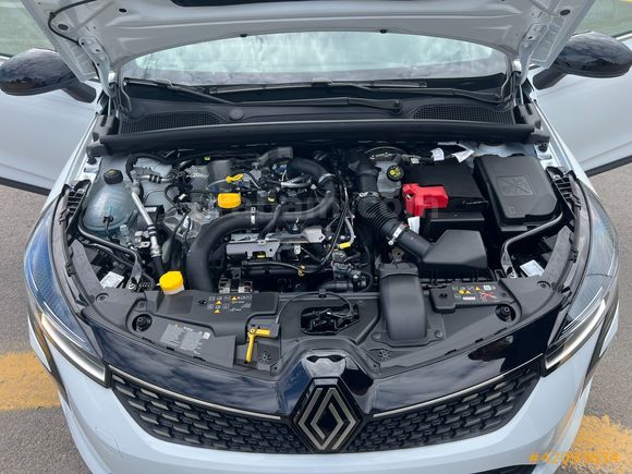 2025 CLİO 1.0 TCE EVOLUTİON GRS2*BOYASIZ 6.100KM G.GÖRÜŞ*CARPLAY