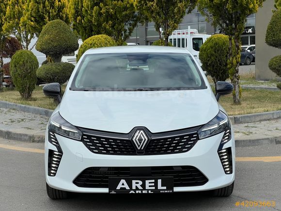 2025 CLİO 1.0 TCE EVOLUTİON GRS2*BOYASIZ 8.900KM G.GÖRÜŞ*CARPLAY