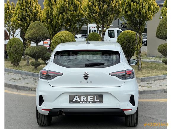 2025 CLİO 1.0 TCE EVOLUTİON GRS2*BOYASIZ 8.900KM G.GÖRÜŞ*CARPLAY