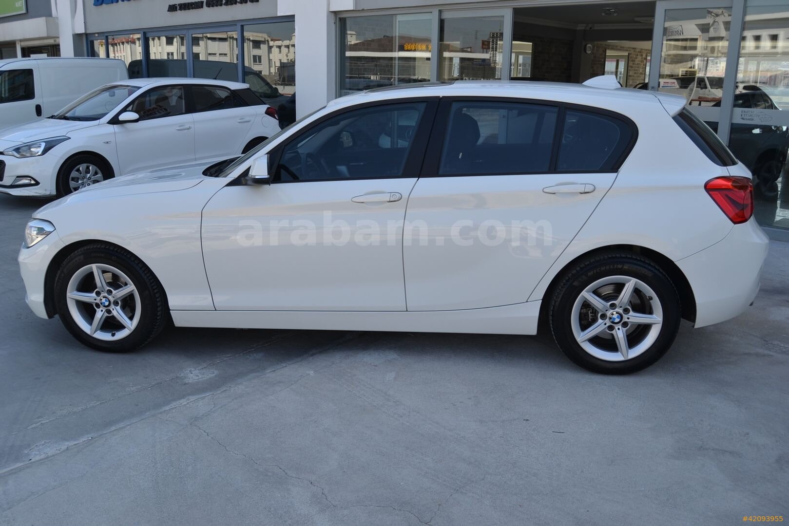 Galeriden BMW 1 Serisi 116d Joy Plus 2016 Model İzmir 149.000 km Beyaz 7