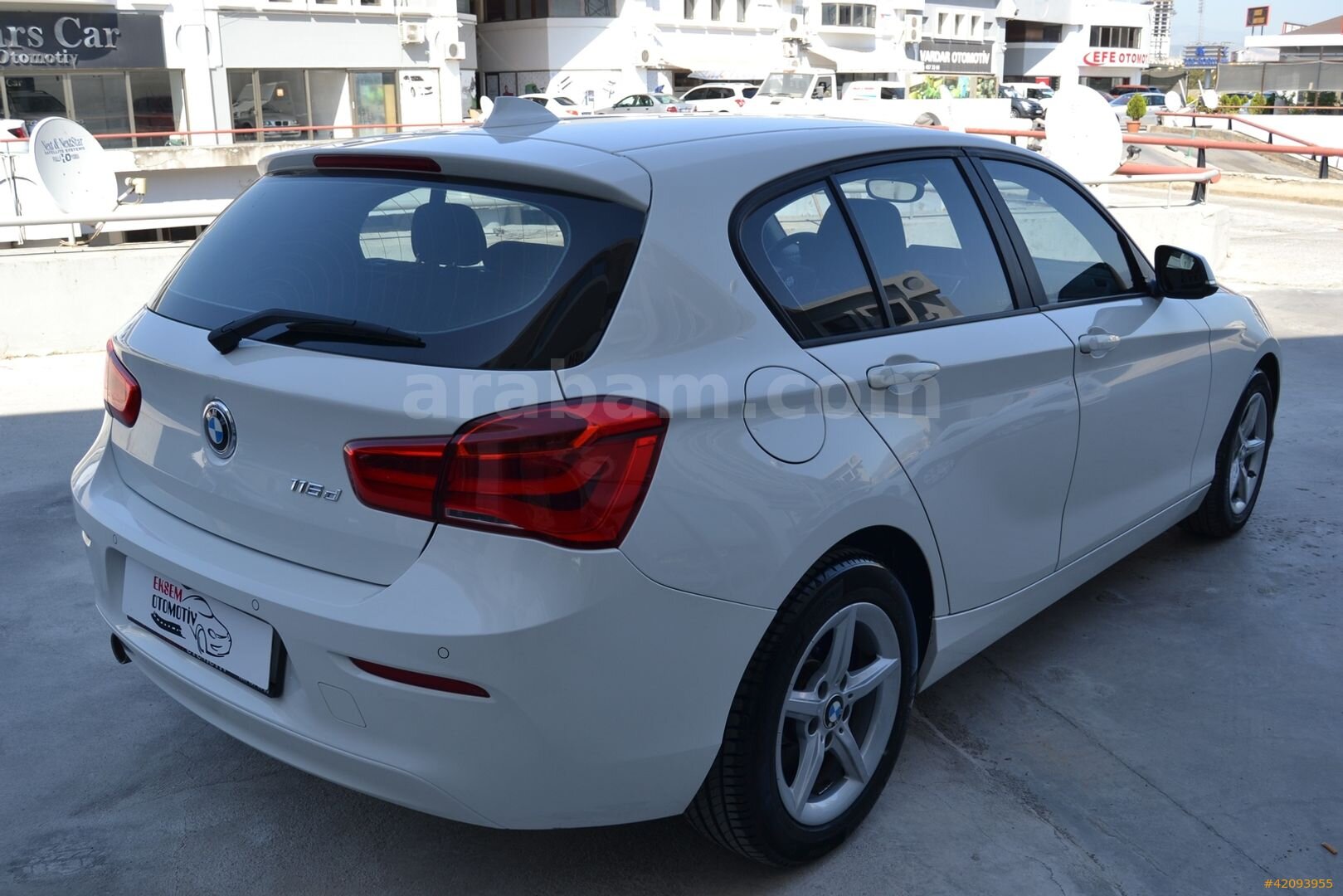 Galeriden BMW 1 Serisi 116d Joy Plus 2016 Model İzmir 149.000 km Beyaz 4
