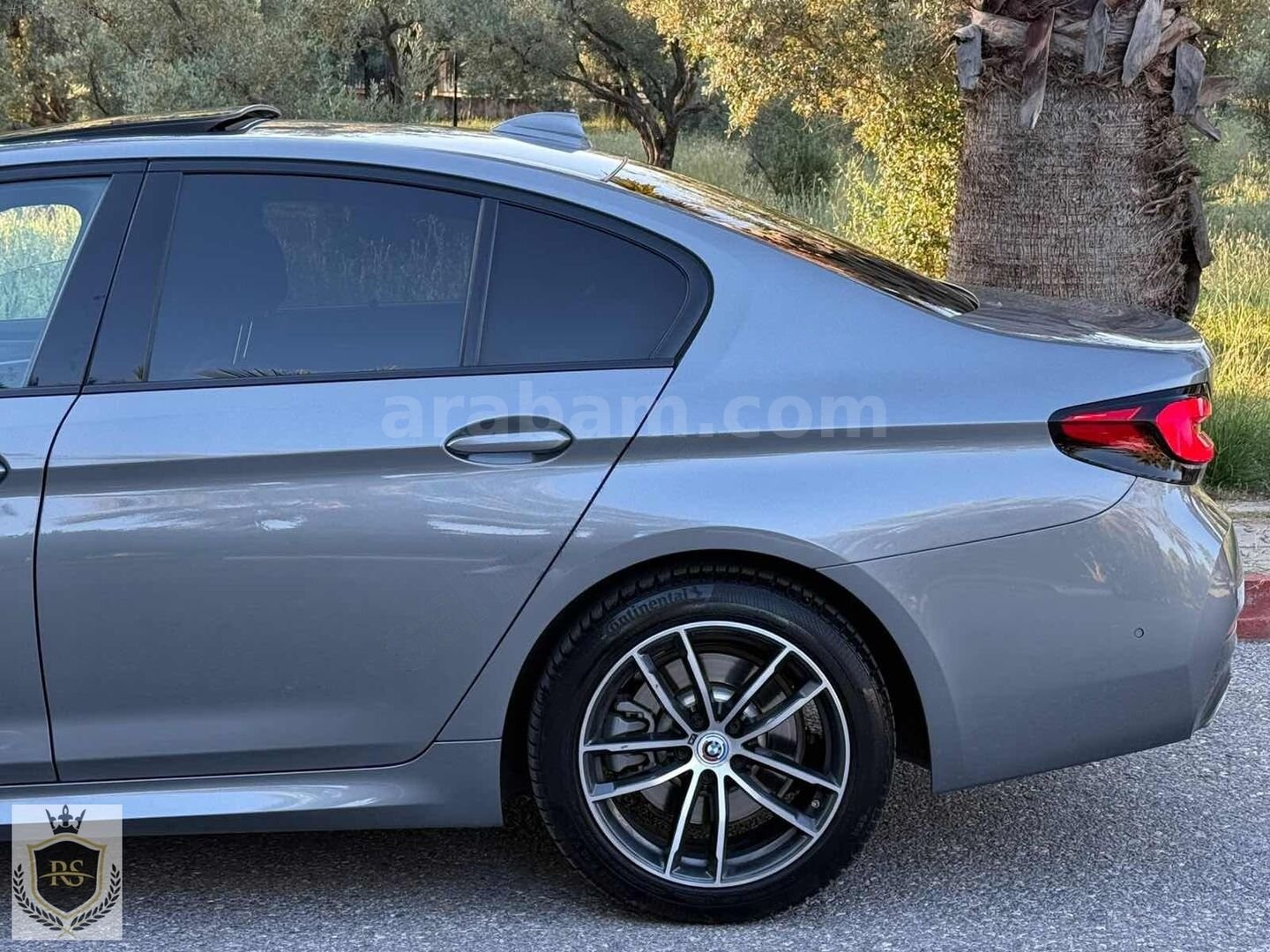 Galeriden BMW 5 Serisi 520i M Sport 2023 Model Muğla 66.000 km Gri 5