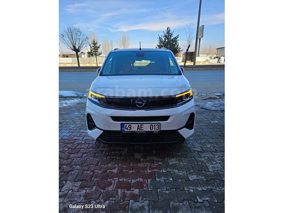 Sahibinden Opel Combo 1.5 CDTI Ultimate 2024 Model  22.000 km Beyaz
