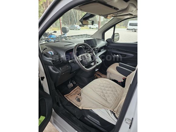 Sahibinden Opel Combo 1.5 CDTI Ultimate 2024 Model  22.000 km Beyaz