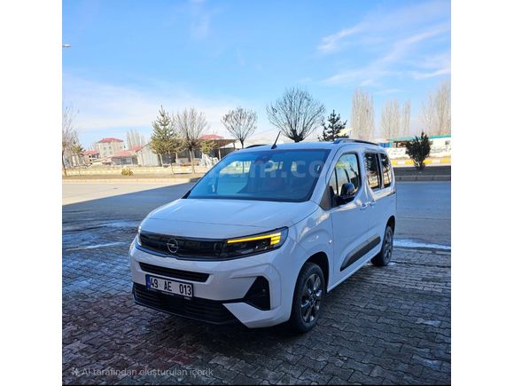 Sahibinden Opel Combo 1.5 CDTI Ultimate 2024 Model  22.000 km Beyaz