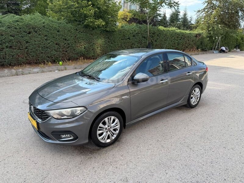 Galeriden Fiat Egea 1.4 Fire Urban 2016 Model Ankara 99.500 km Füme