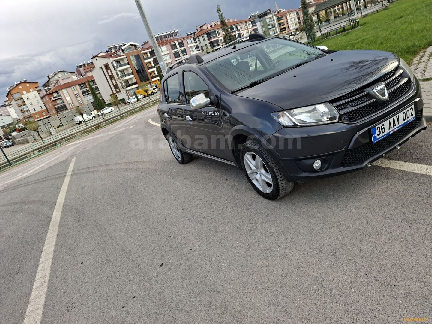 Galeriden Dacia Sandero 0.9 TCe Stepway 2016 Model Konya 315.000 km Gri 2