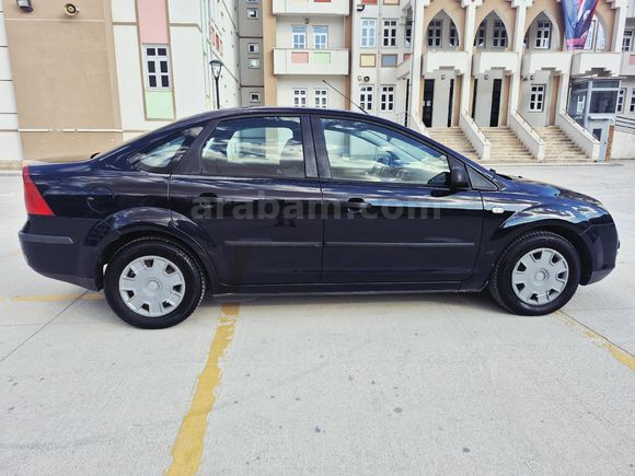 ÖĞRETMENDEN TEMİZ BAKIMLI 228.300 KM FOCUS 2 SEDAN