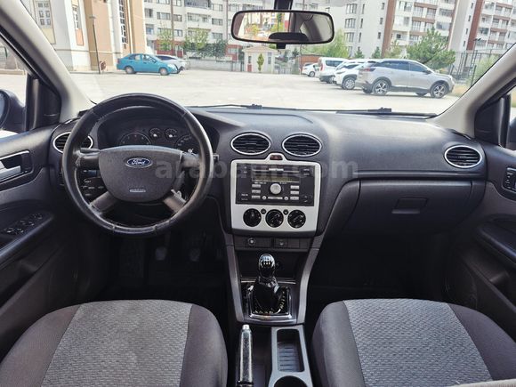 ÖĞRETMENDEN TEMİZ BAKIMLI 228.300 KM FOCUS 2 SEDAN