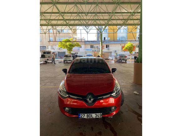 BAYAN ARABASI OTOMATİK VİTES CLİO 4 ACİL SATILIK
