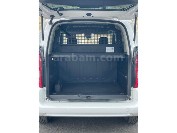 2025 OPEL COMBO 1.5 D EDİTİON OTOMATİK TEMİZ