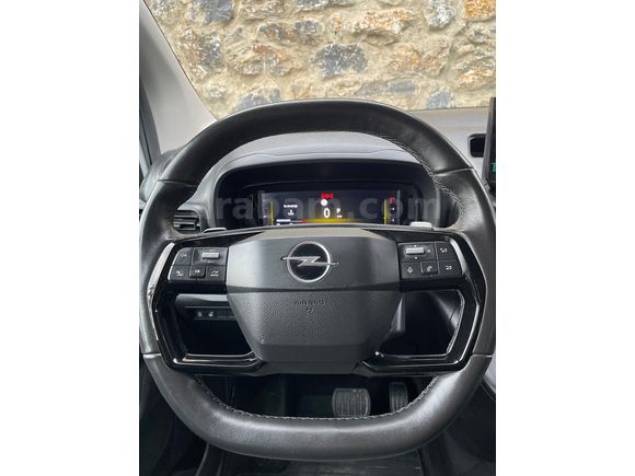 2025 OPEL COMBO 1.5 D EDİTİON OTOMATİK TEMİZ