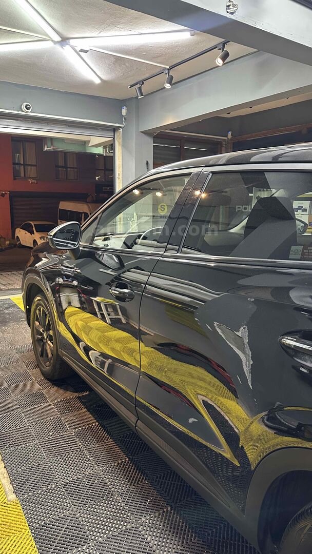 Sahibinden Chery Omoda 5 1.6 T-GDI Comfort 2024 Model İstanbul 41.500 km Siyah 4