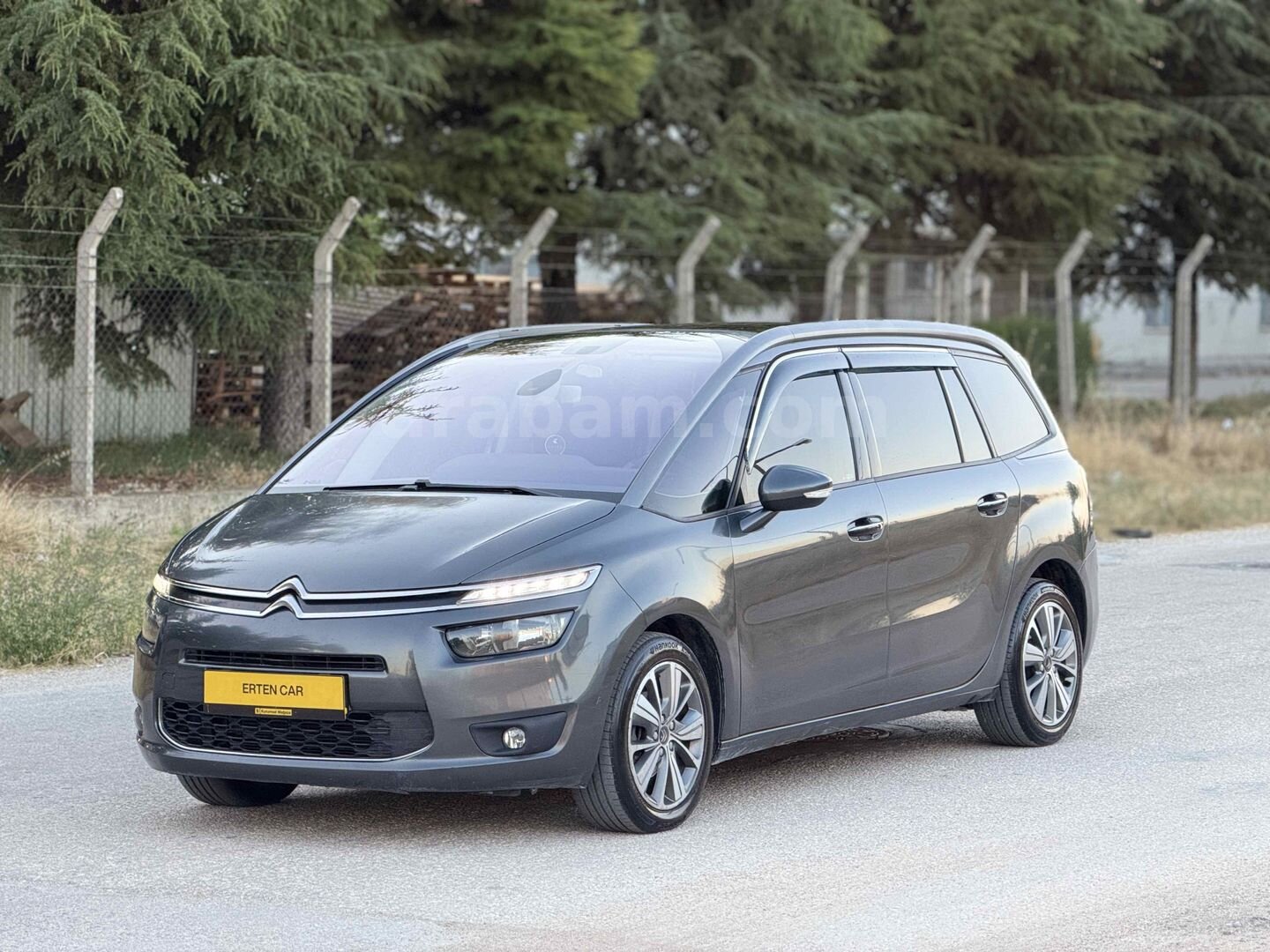 Galeriden Citroen C4 Picasso 1.6 e-HDi Intensive 2015 Model Eskişehir 194.000 km Gri 6