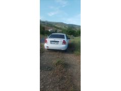 Sahibinden Hyundai Accent 1.3 Admire 2006 Model  230.000 km Beyaz