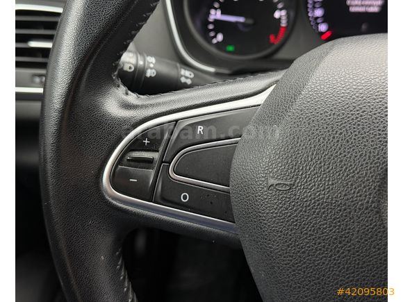 2017 RENAULT MEGANE SEDAN 1.5 DCI TOUCH CRUISE ECO KEYLESS