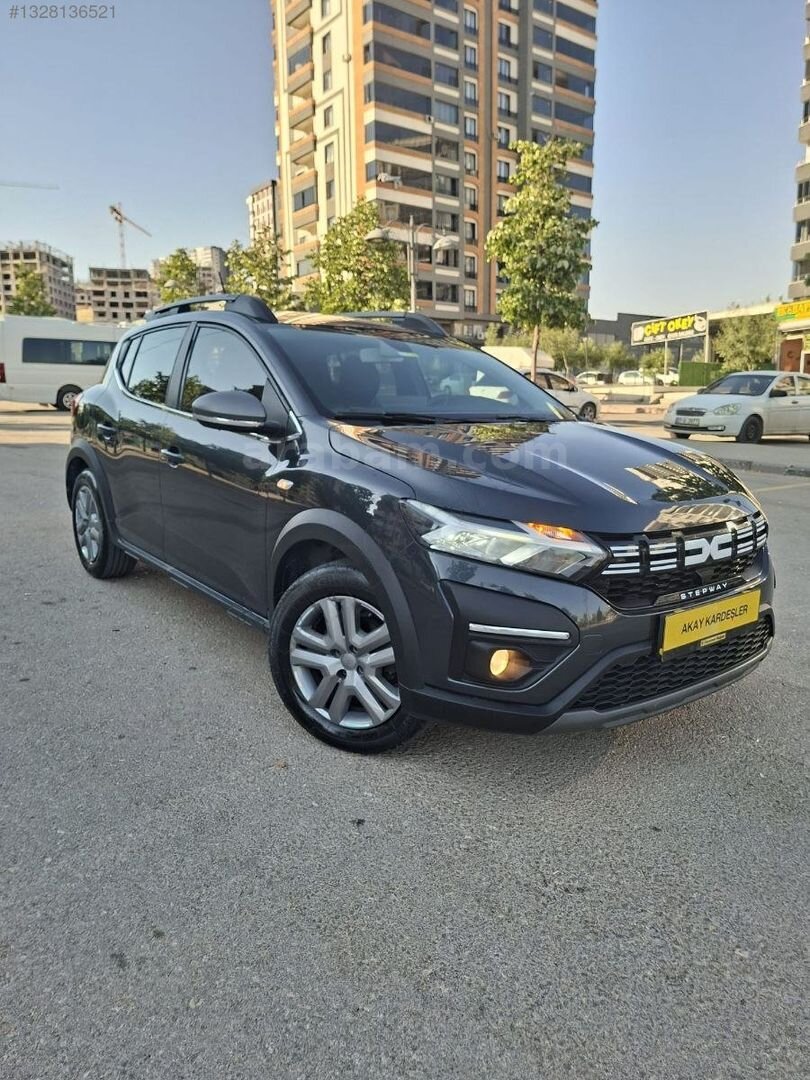 Galeriden Dacia Sandero 1.0 TCe Prestige 2023 Model Gaziantep 46.000 km Füme 1
