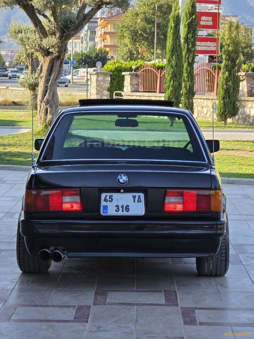 Galeriden BMW 3 Serisi 318i Standart 1989 Model İzmir 252.000 km Siyah 6