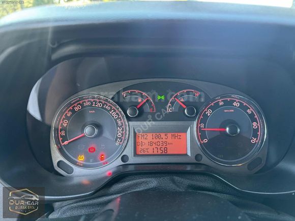 DUR-CAR'DAN DEĞİŞENSİZ 2015 MODEL 180 BİN KM POP GSR'Lİ