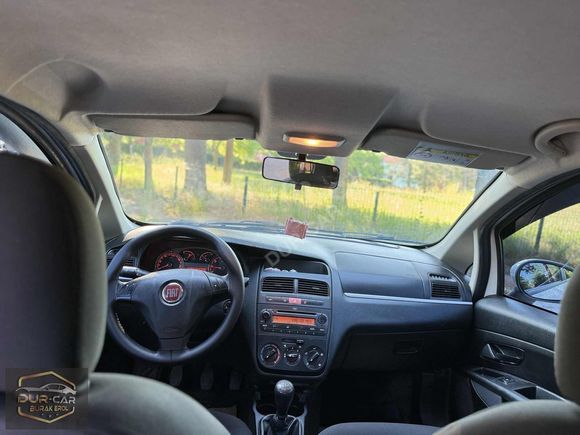 DUR-CAR'DAN DEĞİŞENSİZ 2015 MODEL 180 BİN KM POP GSR'Lİ