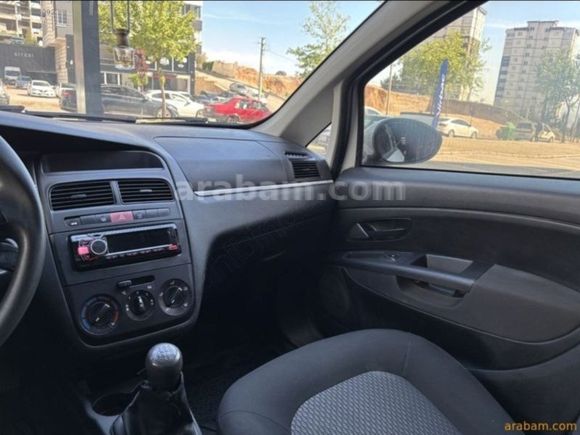 BMB OTODAN 2014 MODEL FİAT LİNEA 1.3 POP