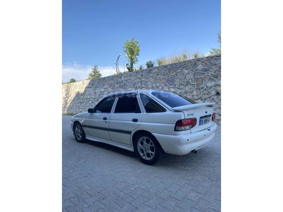 Aciil ihtiyaçtan Ford Escort 1.6 CLX 1996 Model 