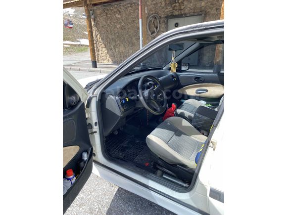 Aciil ihtiyaçtan Ford Escort 1.6 CLX 1996 Model 