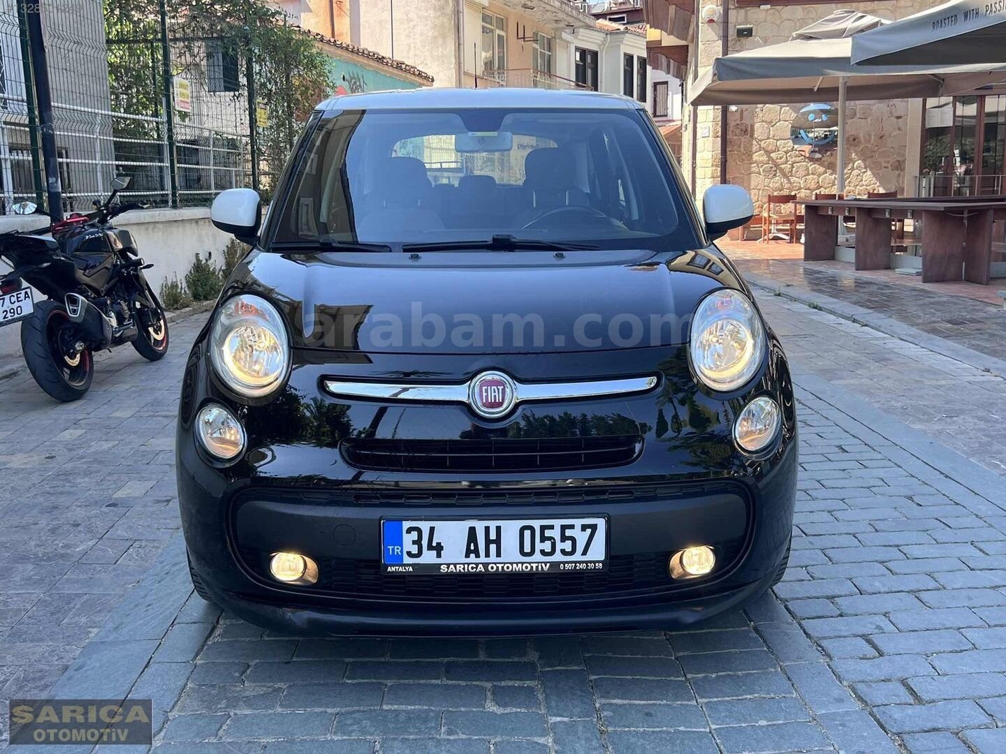 Galeriden Fiat 500 Ailesi 500L 1.3 Mjet Bi-Color 2013 Model Antalya 172.000 km Siyah 3