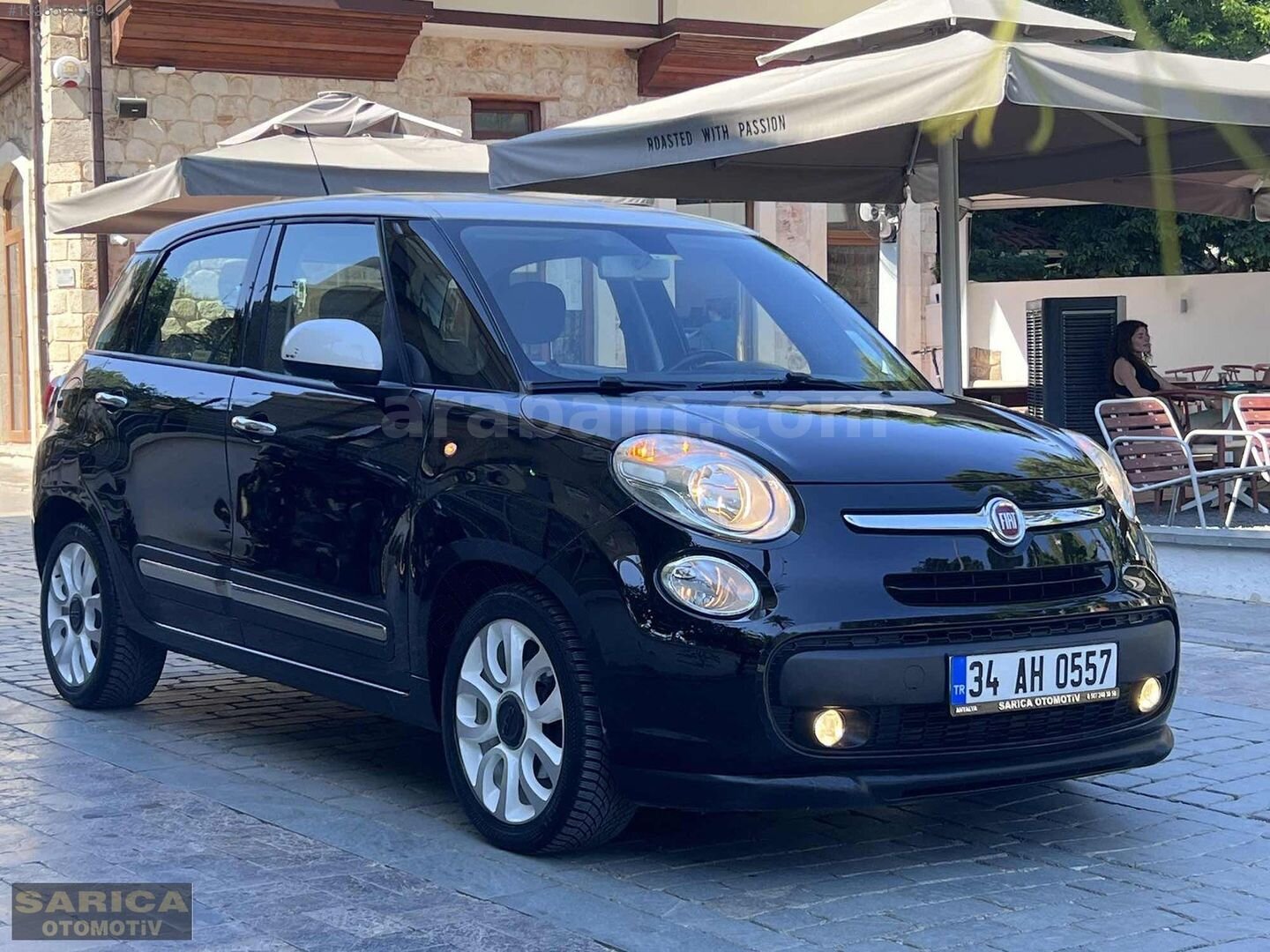 Galeriden Fiat 500 Ailesi 500L 1.3 Mjet Bi-Color 2013 Model Antalya 172.000 km Siyah 4
