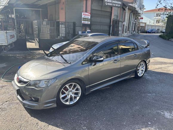 Sahibinden Honda Civic 1.6i VTEC Dream 2011 Model 