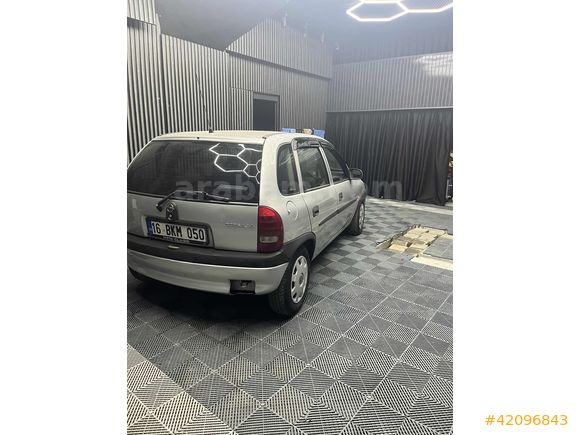 1998 MODEL CORSA