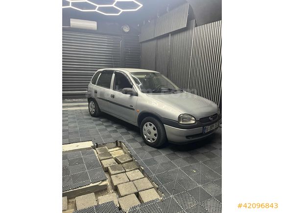 1998 MODEL CORSA