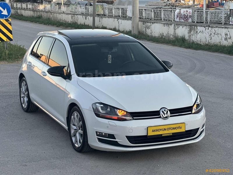 Galeriden Volkswagen Golf 1.6 TDi BlueMotion Highline 2015 Model Konya 226.000 km Beyaz