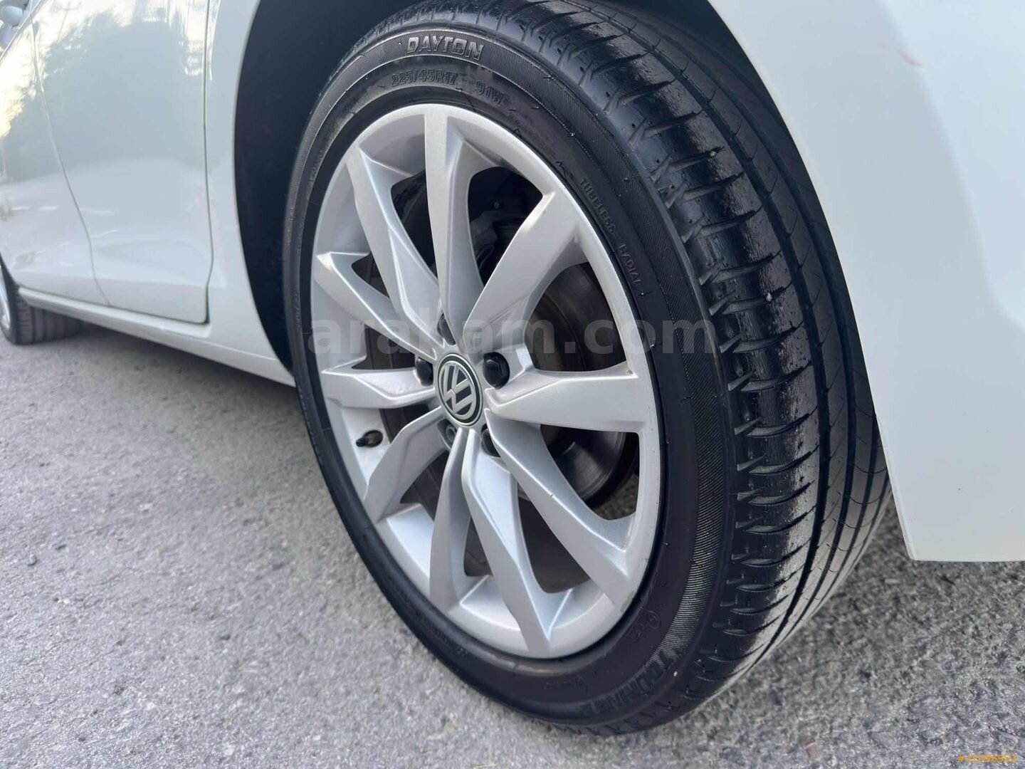 Galeriden Volkswagen Golf 1.6 TDi BlueMotion Highline 2015 Model Konya 226.000 km Beyaz 6