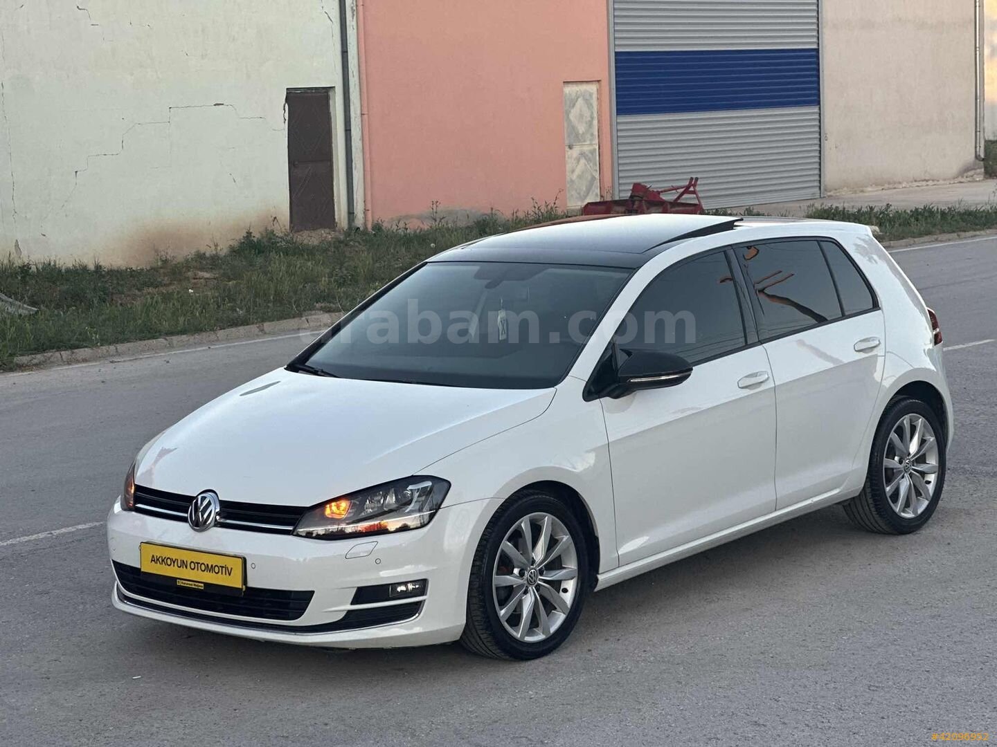 Galeriden Volkswagen Golf 1.6 TDi BlueMotion Highline 2015 Model Konya 226.000 km Beyaz 2