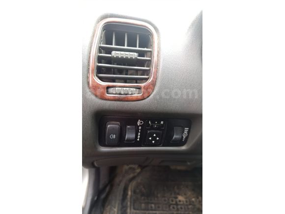 Sahibinden Mitsubishi Carisma 1.6 GLX 2000 Model