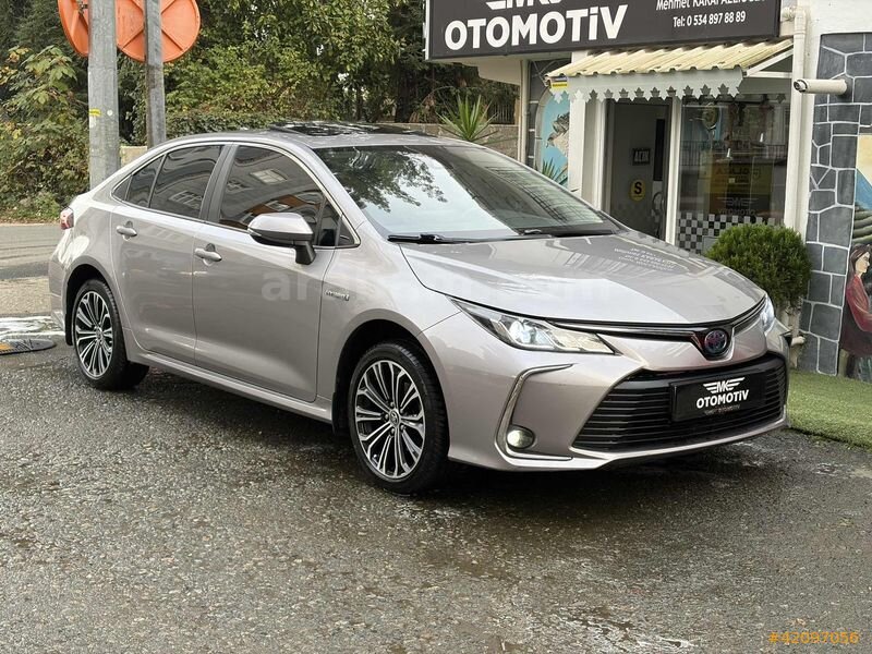 Galeriden Toyota Corolla 1.8 Hybrid Flame X-Pack 2021 Model Rize 113.500 km Gri