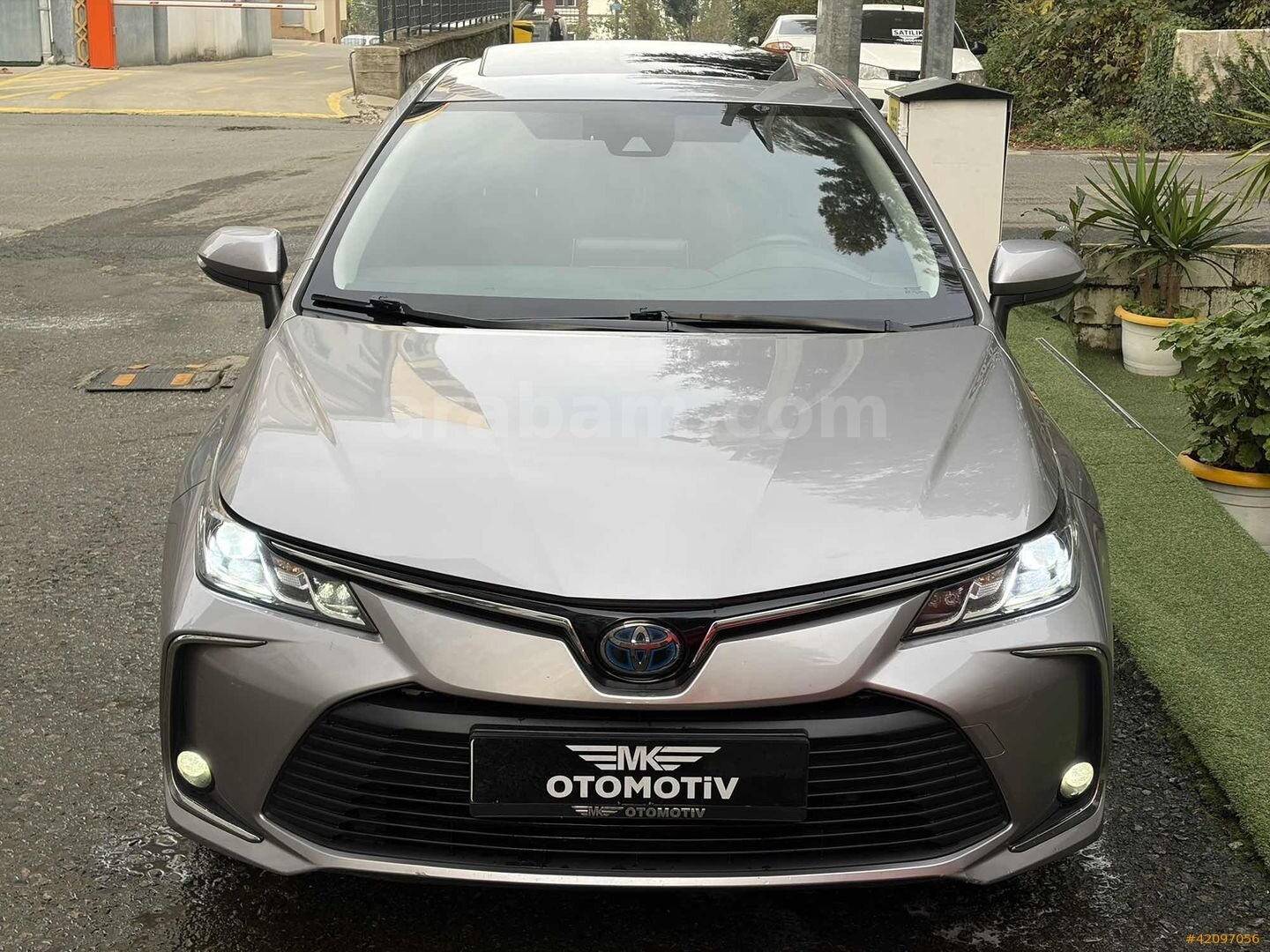 Galeriden Toyota Corolla 1.8 Hybrid Flame X-Pack 2021 Model Rize 113.500 km Gri 2