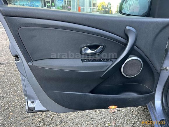 12 AY TAKSİT İMKANI İLE 2010 MEGANE 105 BG