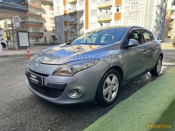 12 AY TAKSİT İMKANI İLE 2010 MEGANE 105 BG