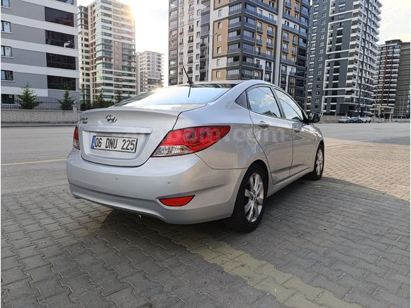 Sahibinden Hyundai Accent Blue 1.4 D-CVVT Mode Plus 2015 Model