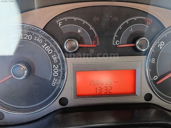 2017 FİAT LİNEA 1.4 BENZİN 158BİN KM TEMİZ