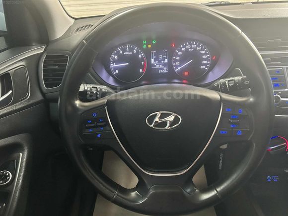 İ20 Style 85000 km hatasız.