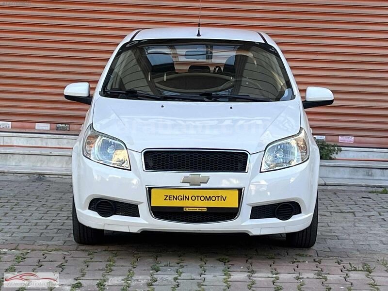 Galeriden Chevrolet Aveo 1.4 LS 2011 Model İstanbul 81.500 km Beyaz