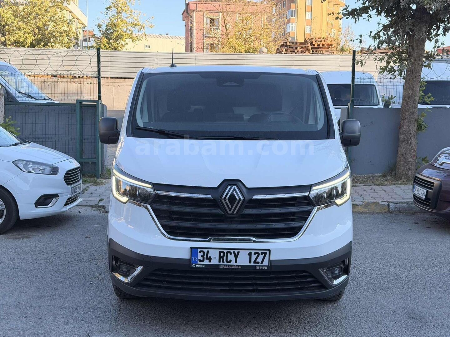 Galeriden Renault Trafic 2.0 DCI Grand Confort 2025 Model İstanbul 38.000 km Beyaz 2