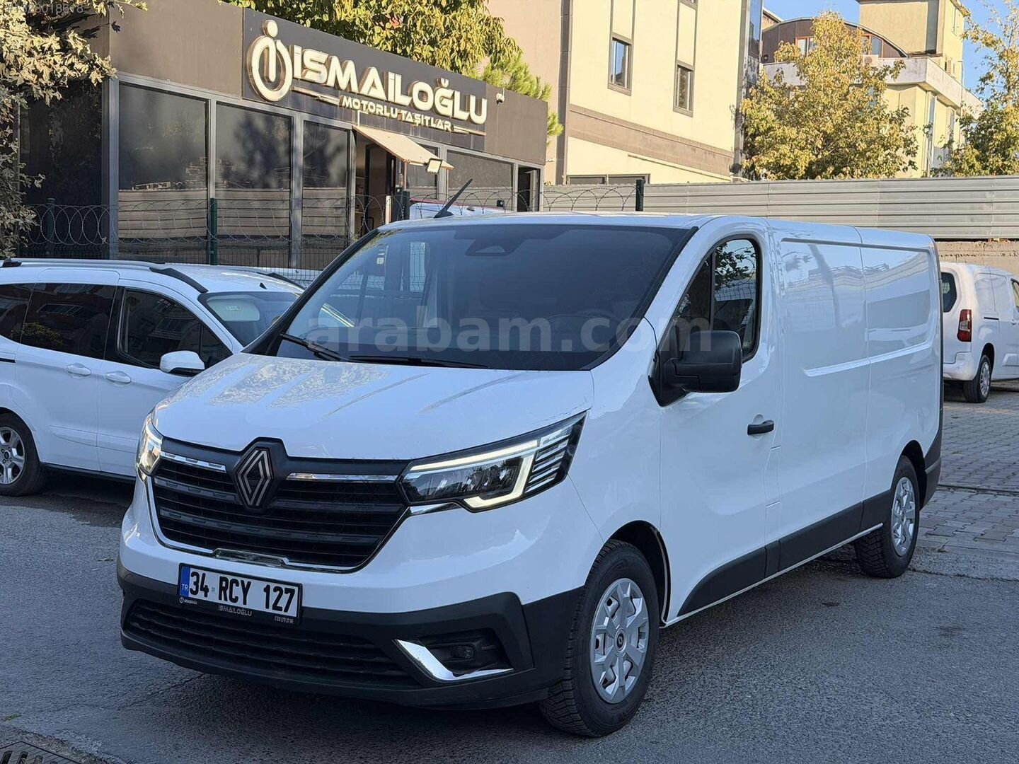 Galeriden Renault Trafic 2.0 DCI Grand Confort 2025 Model İstanbul 38.000 km Beyaz 3